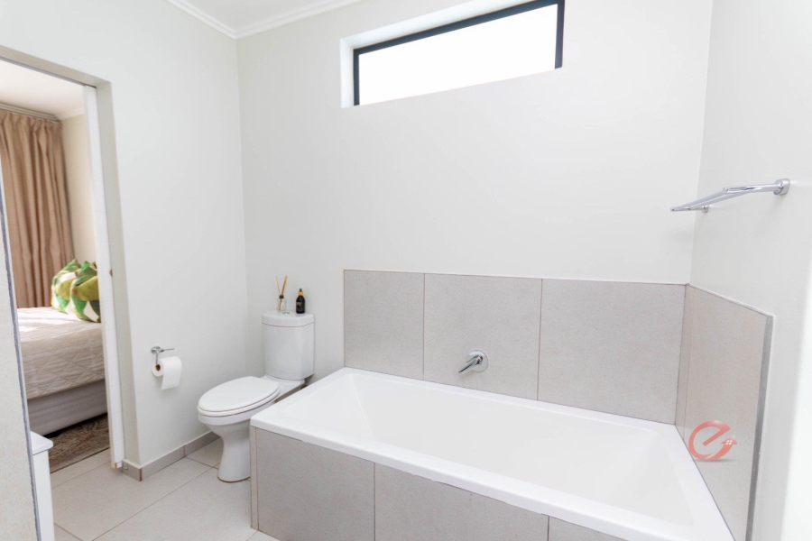 3 Bedroom Property for Sale in Broadacres Gauteng