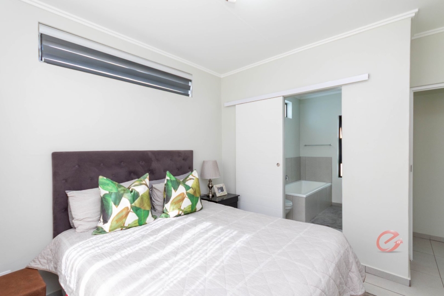 3 Bedroom Property for Sale in Broadacres Gauteng