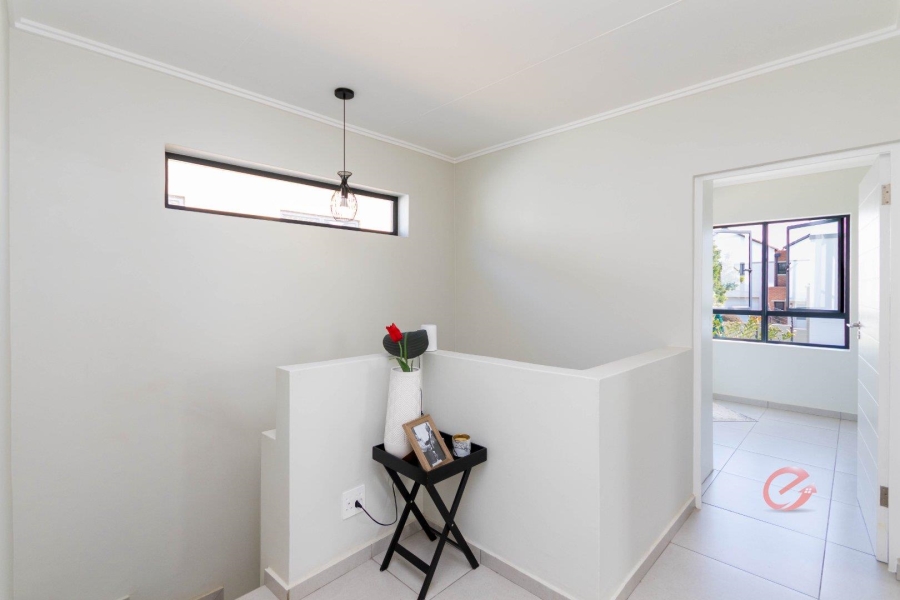 3 Bedroom Property for Sale in Broadacres Gauteng