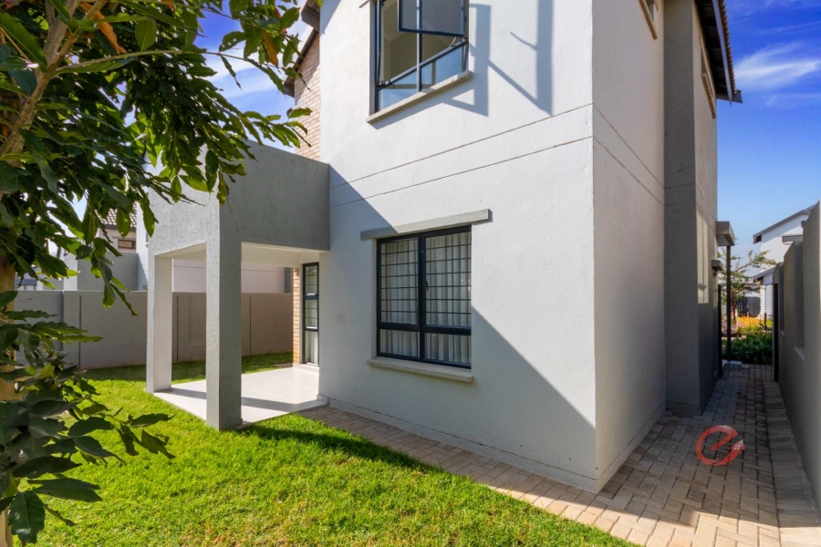 3 Bedroom Property for Sale in Broadacres Gauteng