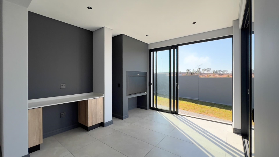 3 Bedroom Property for Sale in Midstream Estate Gauteng