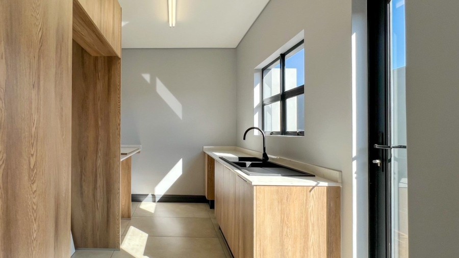 3 Bedroom Property for Sale in Midstream Estate Gauteng