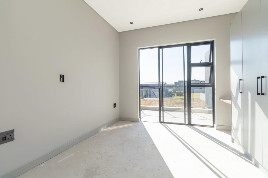 5 Bedroom Property for Sale in Helderfontein Estate Gauteng