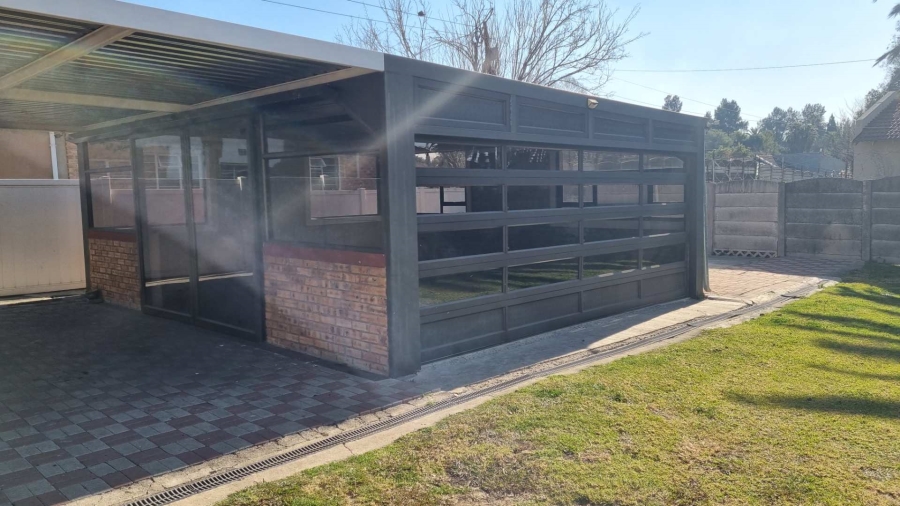 3 Bedroom Property for Sale in Brackendowns Gauteng