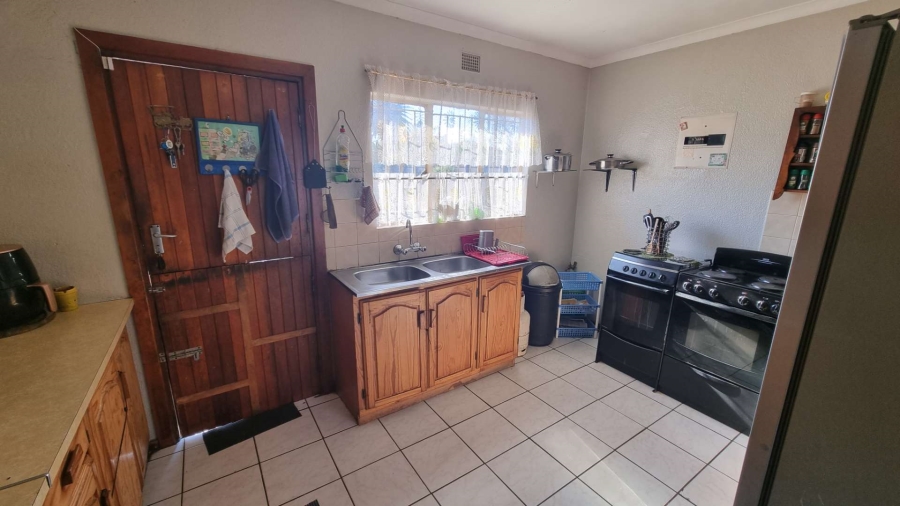 3 Bedroom Property for Sale in Brackendowns Gauteng