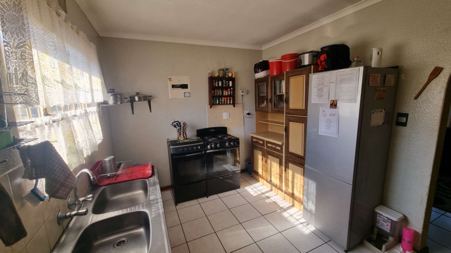3 Bedroom Property for Sale in Brackendowns Gauteng