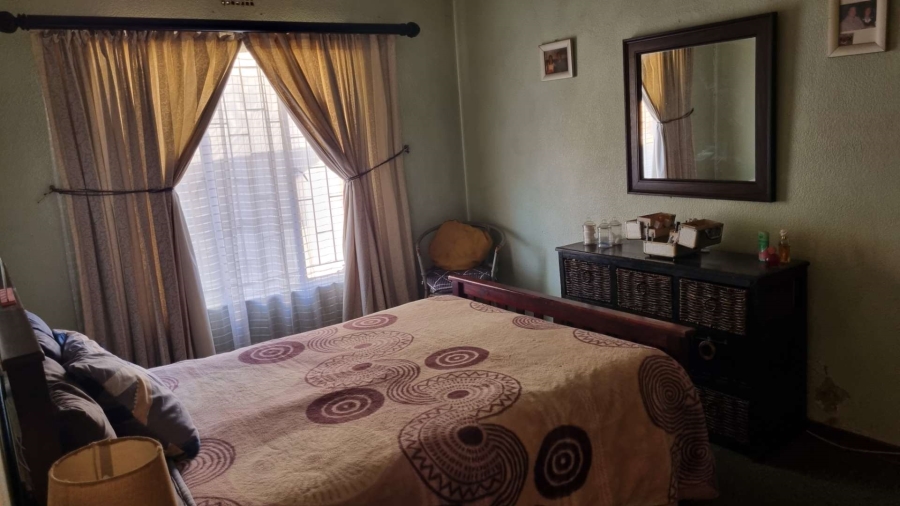 3 Bedroom Property for Sale in Brackendowns Gauteng