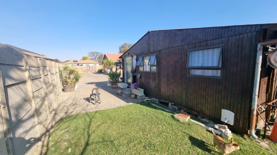 3 Bedroom Property for Sale in Brackendowns Gauteng