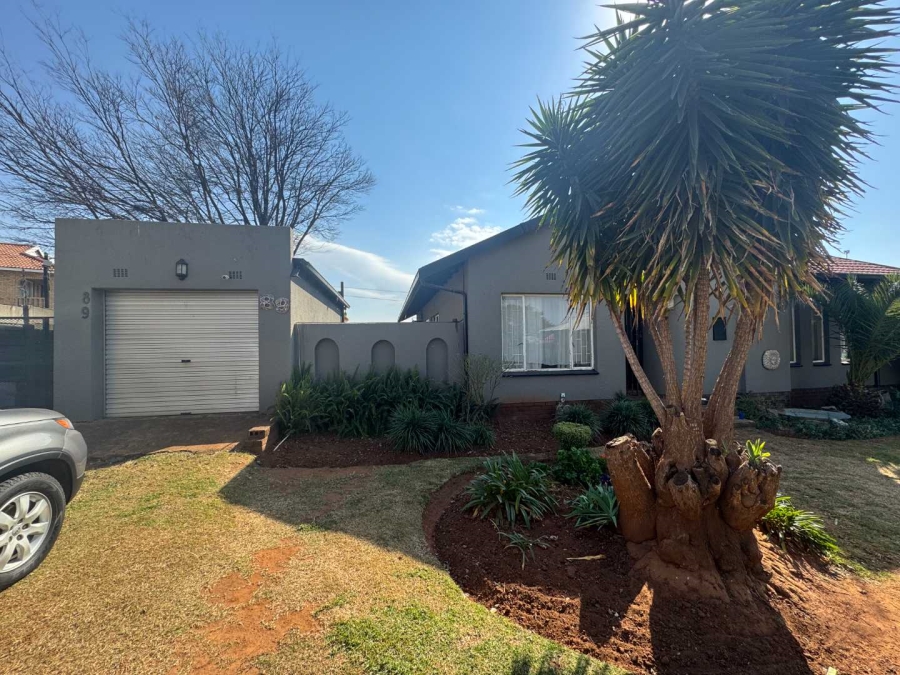 3 Bedroom Property for Sale in Florentia Gauteng