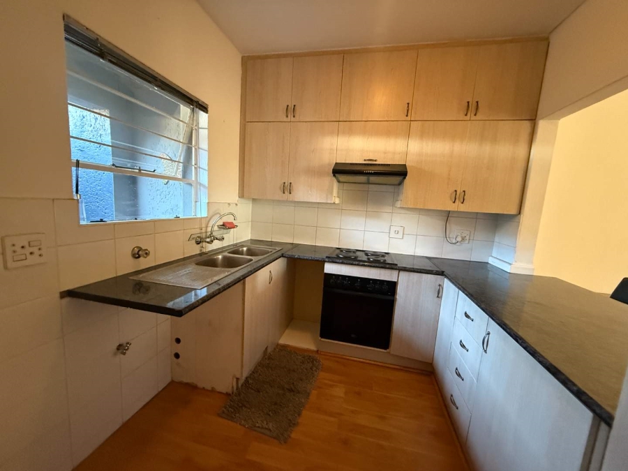 To Let 2 Bedroom Property for Rent in Constantia Kloof Gauteng