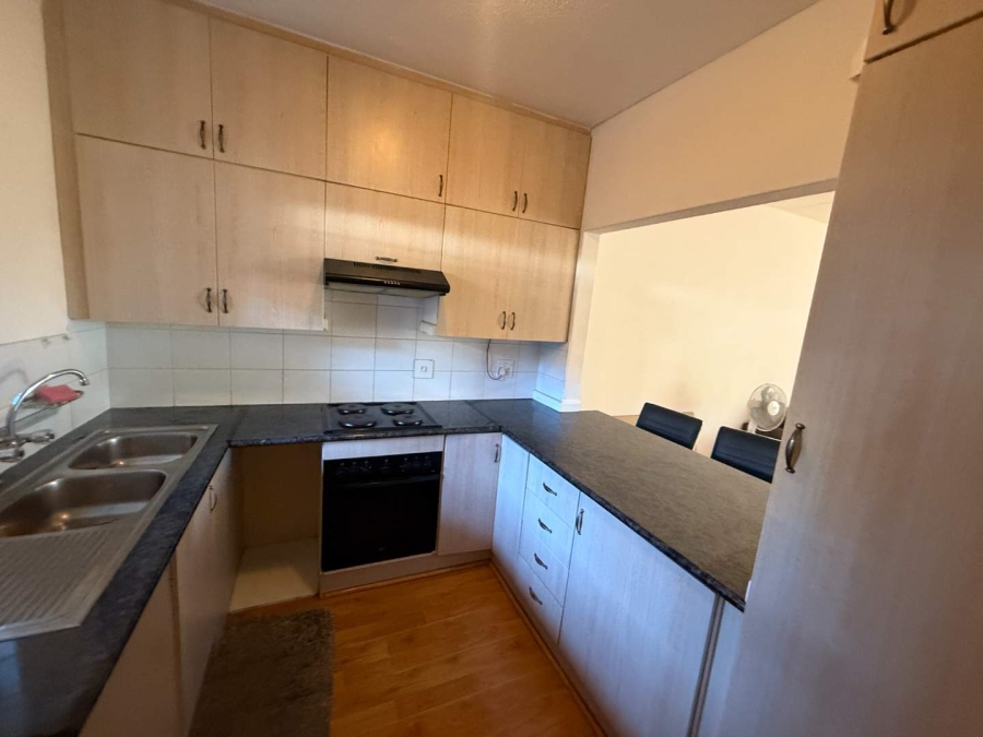 To Let 2 Bedroom Property for Rent in Constantia Kloof Gauteng