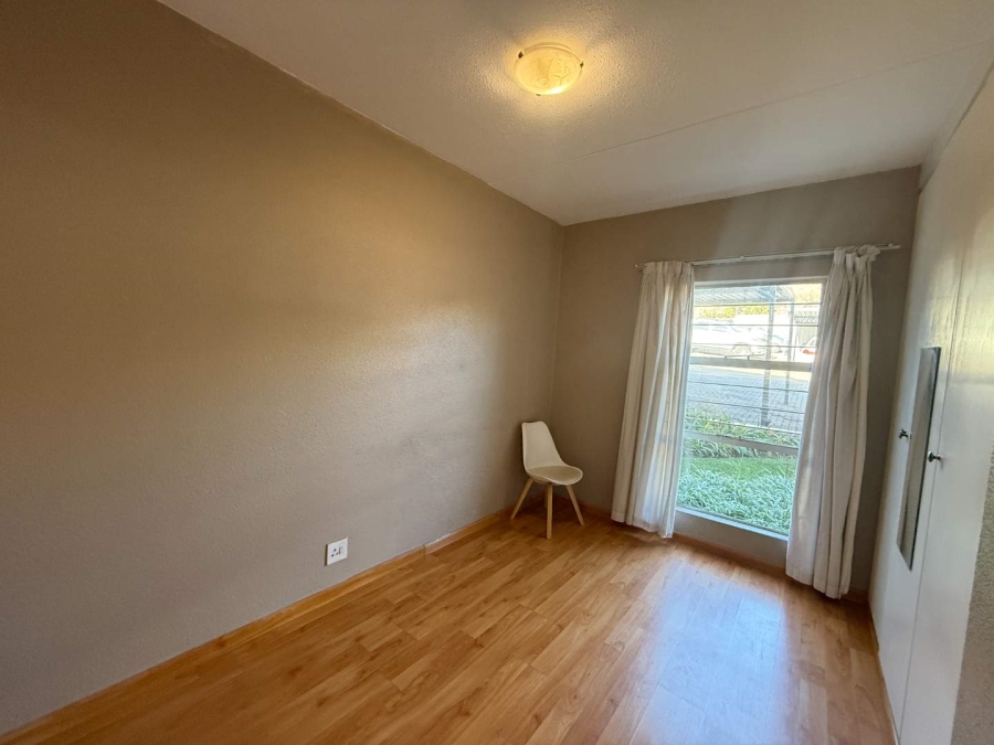 To Let 2 Bedroom Property for Rent in Constantia Kloof Gauteng