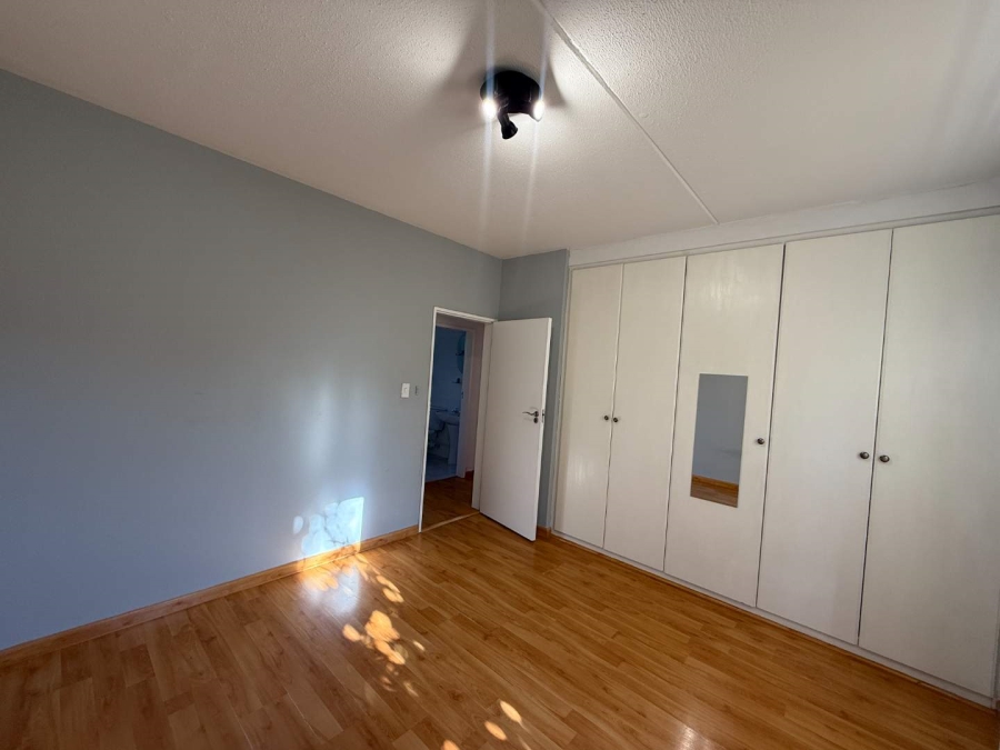 To Let 2 Bedroom Property for Rent in Constantia Kloof Gauteng