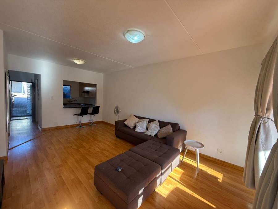To Let 2 Bedroom Property for Rent in Constantia Kloof Gauteng