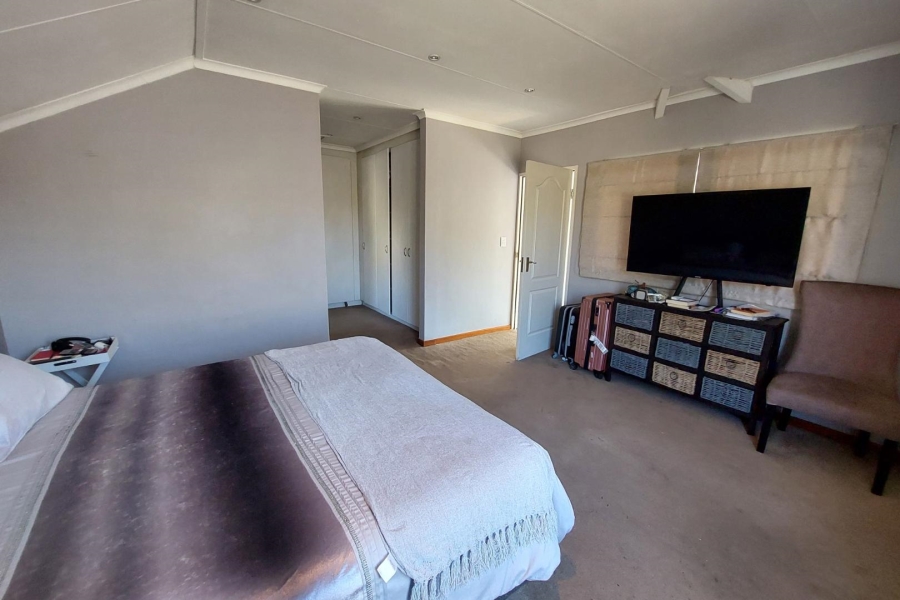 3 Bedroom Property for Sale in Barbeque Downs Gauteng