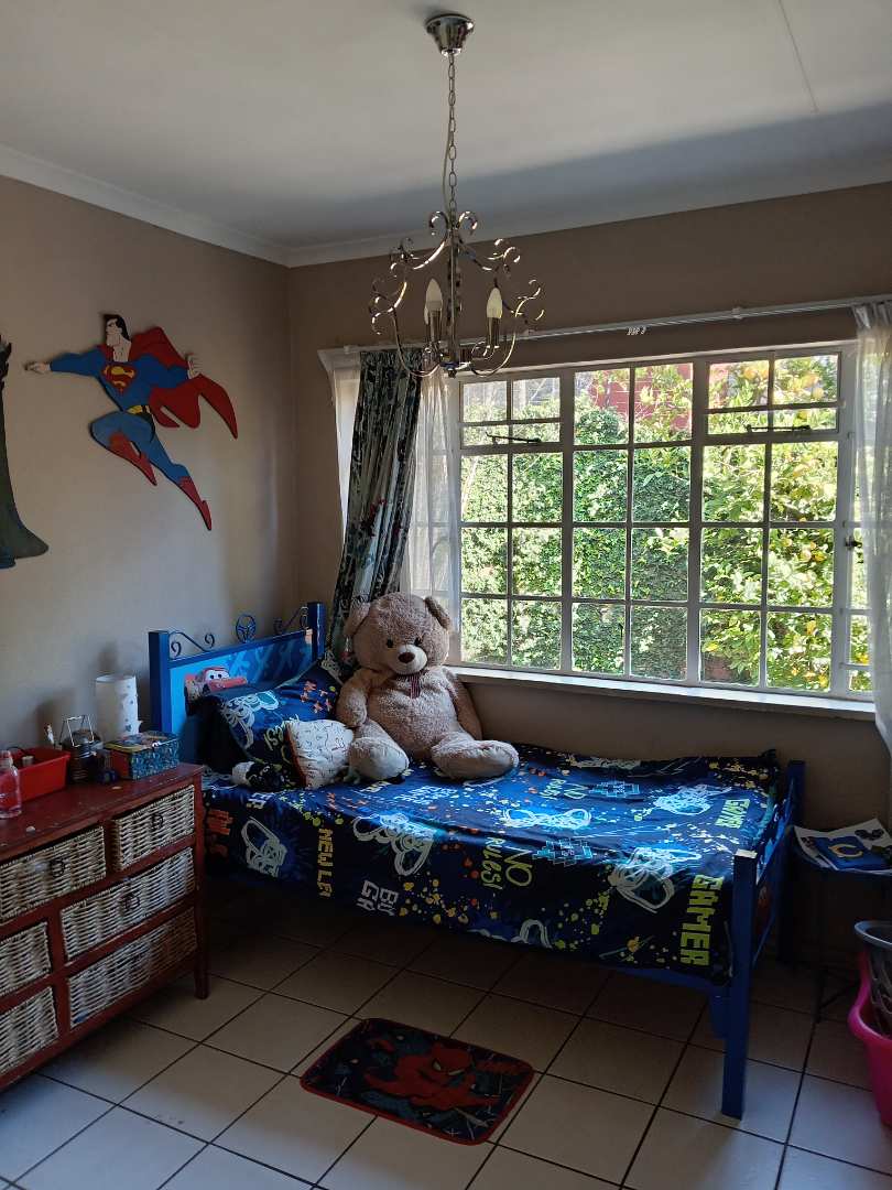 4 Bedroom Property for Sale in Radiokop Gauteng