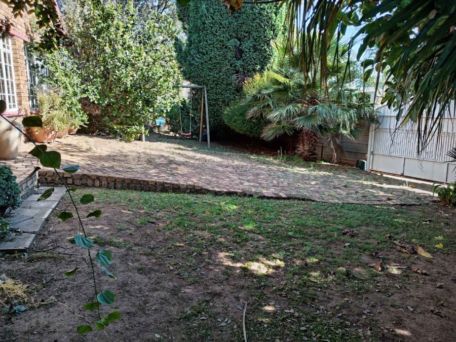 4 Bedroom Property for Sale in Radiokop Gauteng