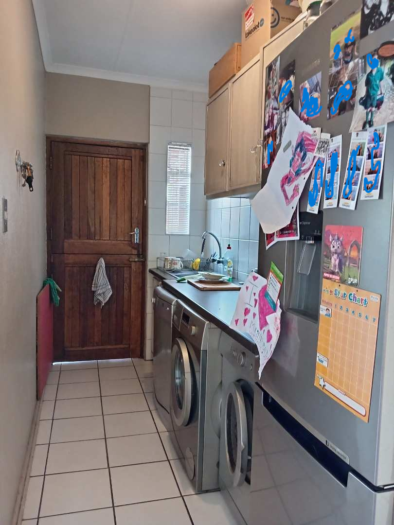 4 Bedroom Property for Sale in Radiokop Gauteng