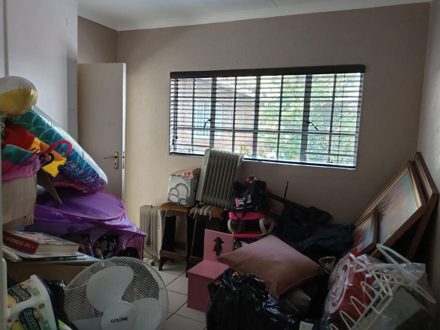 4 Bedroom Property for Sale in Radiokop Gauteng