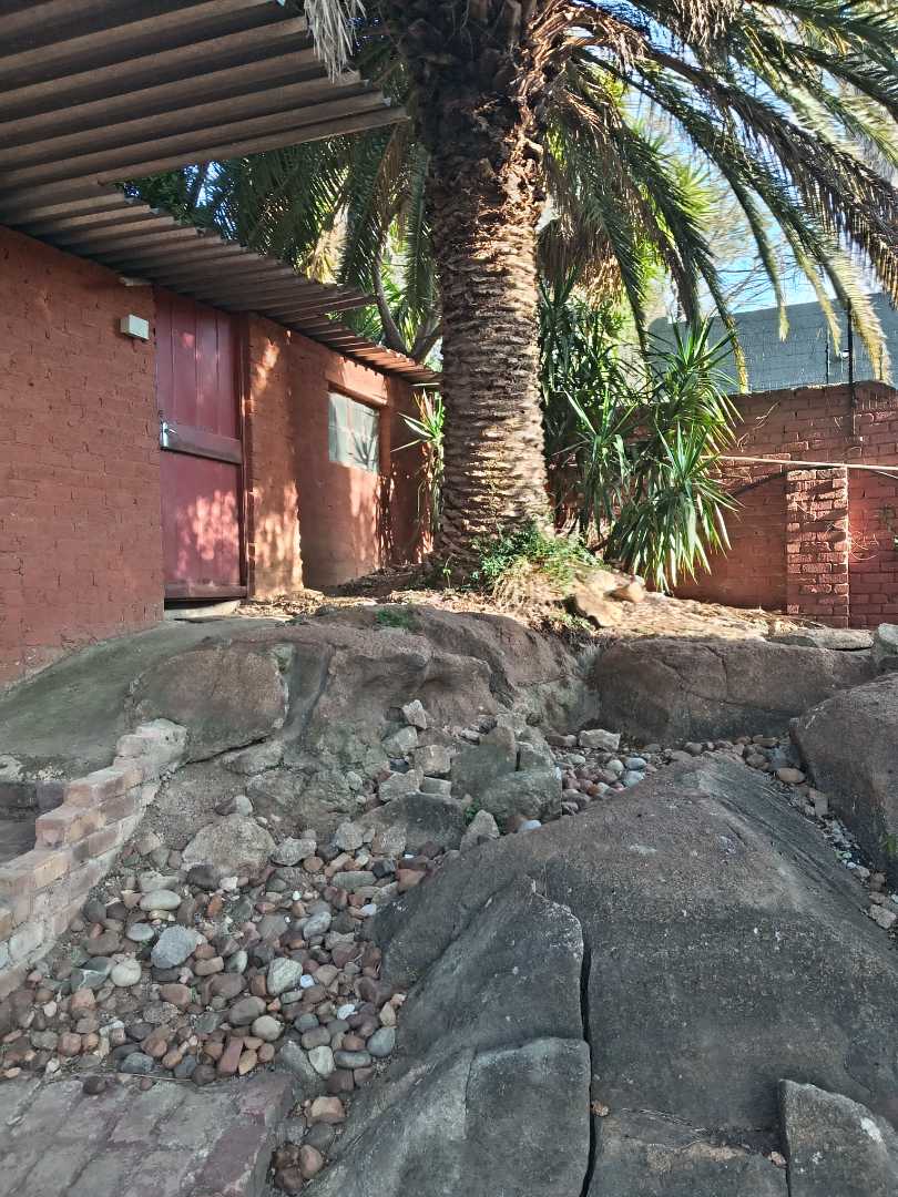 4 Bedroom Property for Sale in Radiokop Gauteng