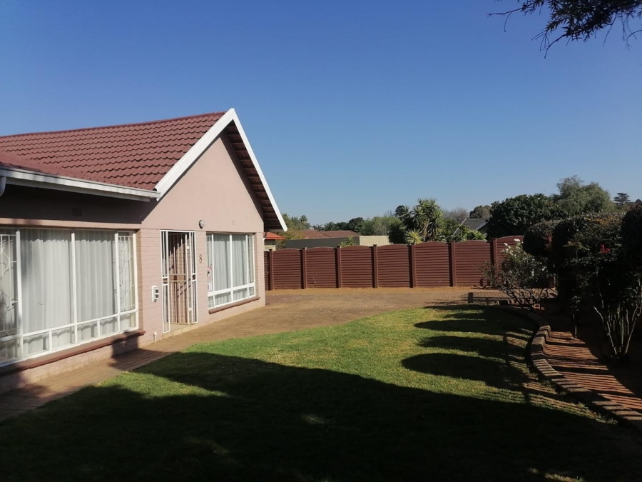 4 Bedroom Property for Sale in Van Riebeeck Park Gauteng