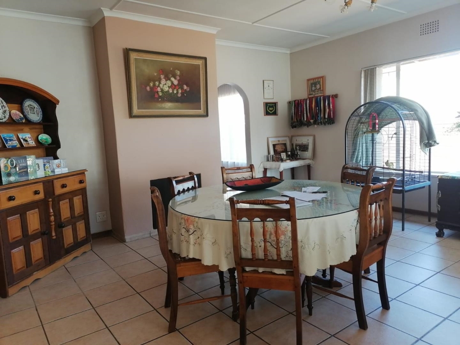 4 Bedroom Property for Sale in Van Riebeeck Park Gauteng