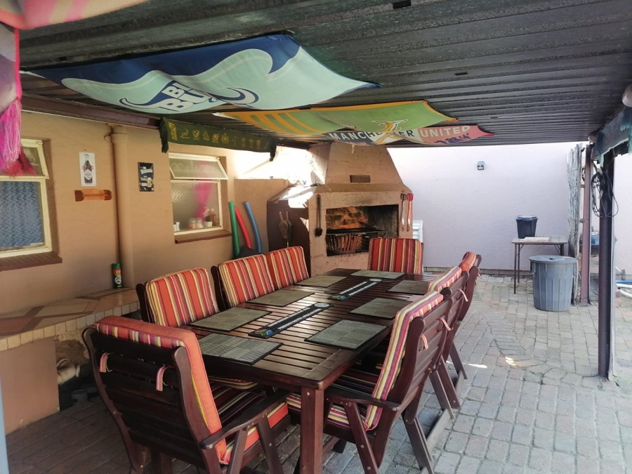 4 Bedroom Property for Sale in Van Riebeeck Park Gauteng