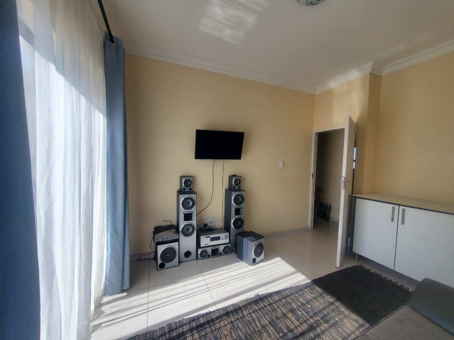 3 Bedroom Property for Sale in Wildtuinpark Gauteng