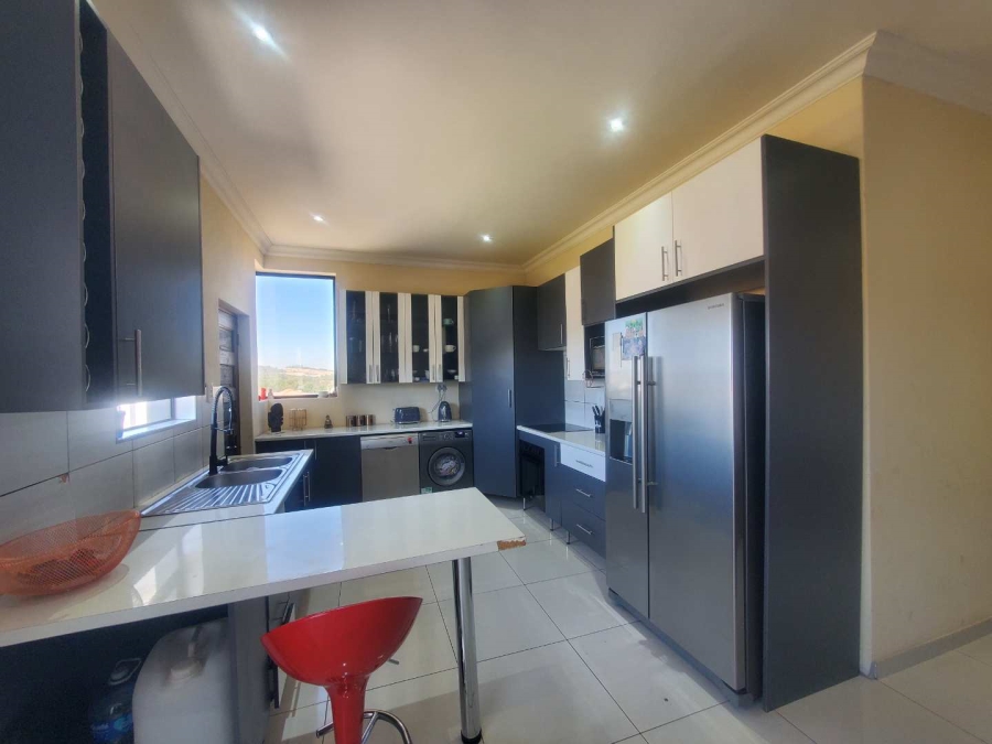 3 Bedroom Property for Sale in Wildtuinpark Gauteng