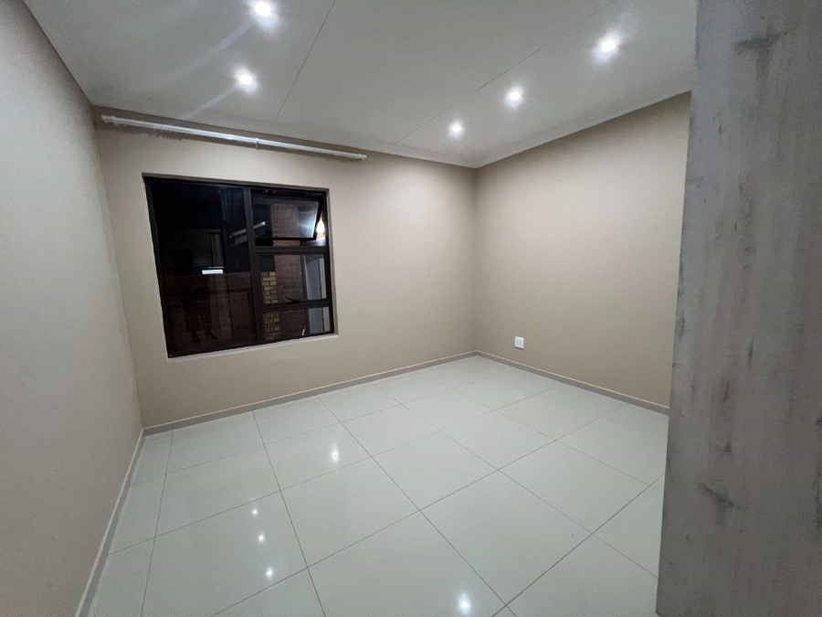 3 Bedroom Property for Sale in Groblerpark Gauteng