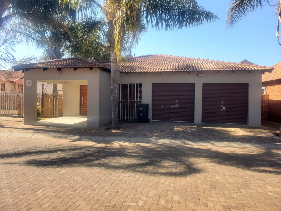 3 Bedroom Property for Sale in Groblerpark Gauteng