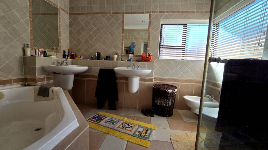 3 Bedroom Property for Sale in Meyersdal Gauteng