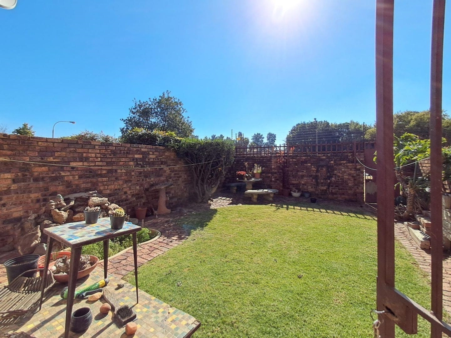 3 Bedroom Property for Sale in Brackenhurst Gauteng