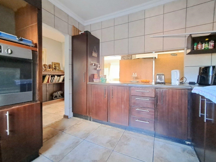 3 Bedroom Property for Sale in Brackenhurst Gauteng