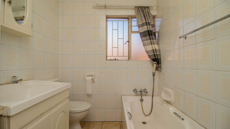 2 Bedroom Property for Sale in Beyerspark Gauteng