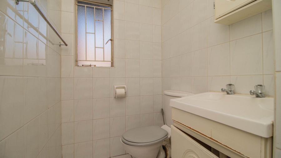 2 Bedroom Property for Sale in Beyerspark Gauteng
