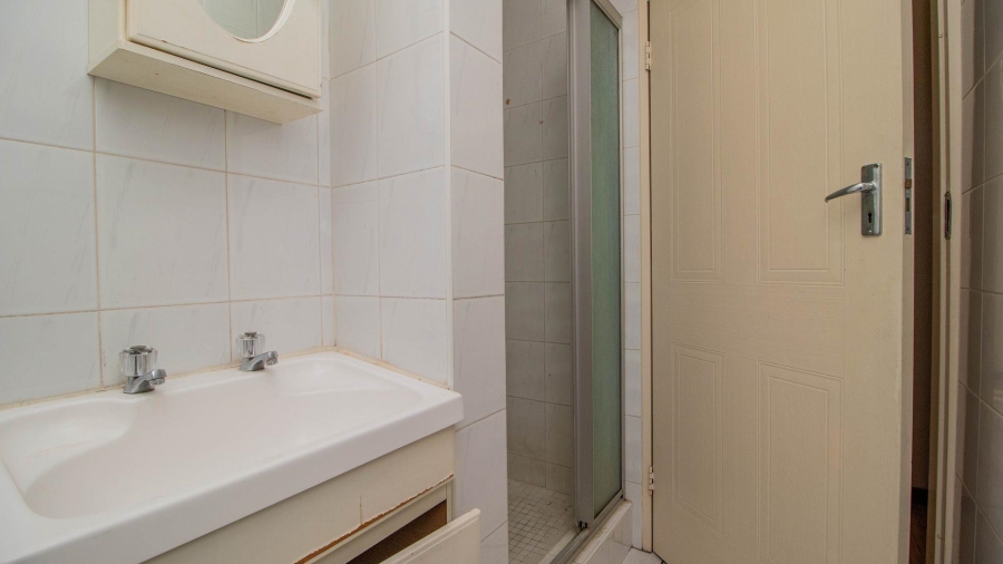 2 Bedroom Property for Sale in Beyerspark Gauteng