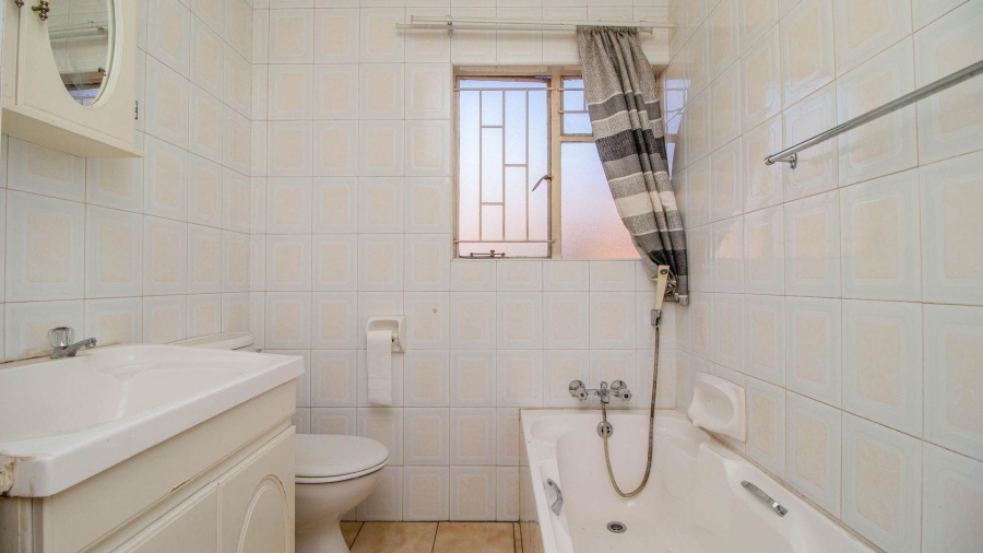 2 Bedroom Property for Sale in Beyerspark Gauteng