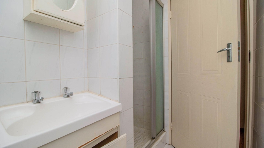 2 Bedroom Property for Sale in Beyerspark Gauteng