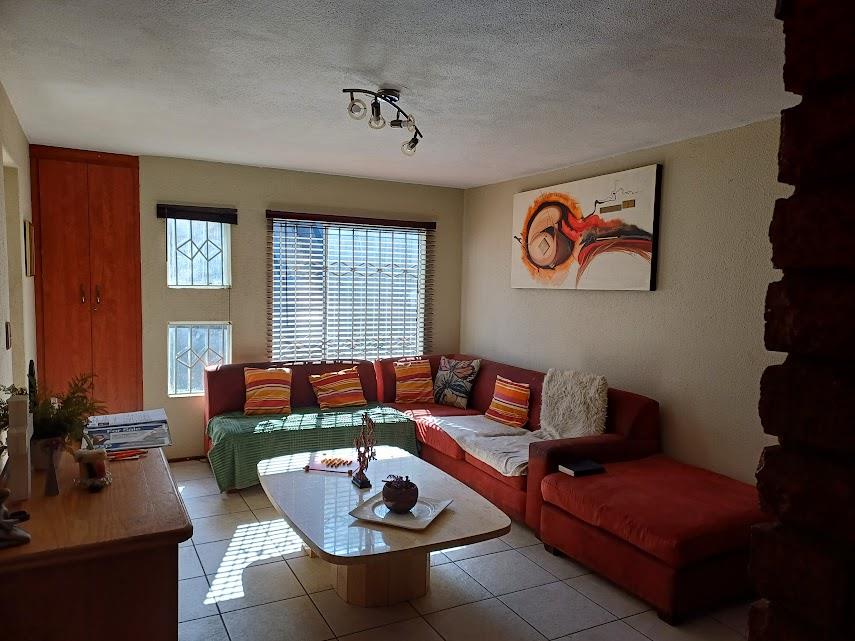 2 Bedroom Property for Sale in Mulbarton Gauteng