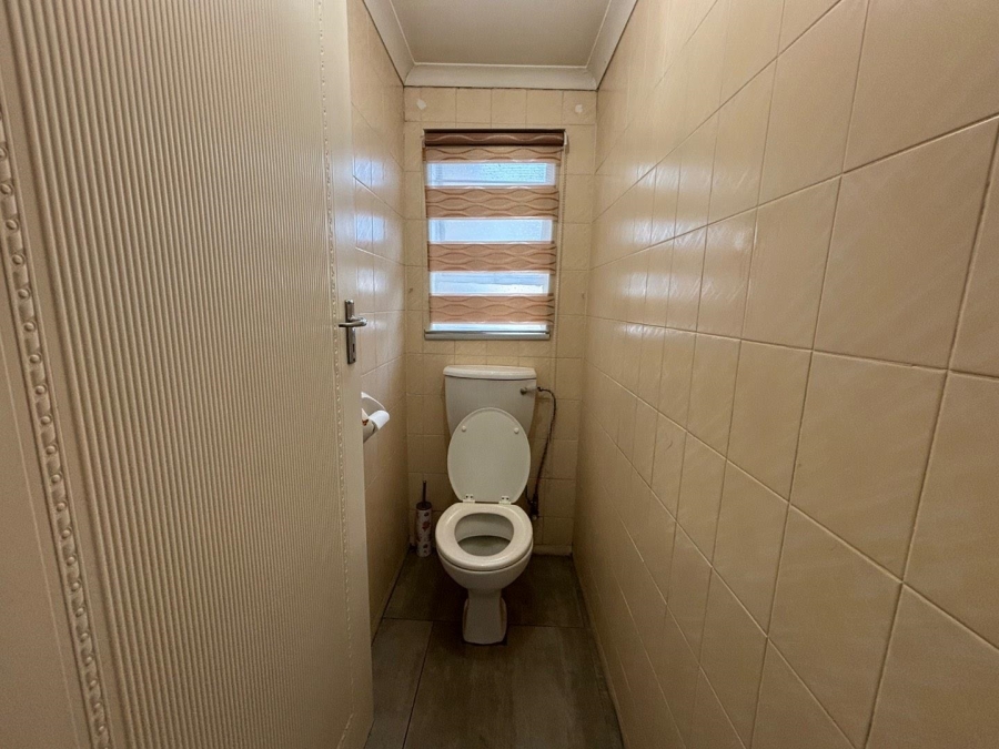 To Let 3 Bedroom Property for Rent in Lindhaven Gauteng