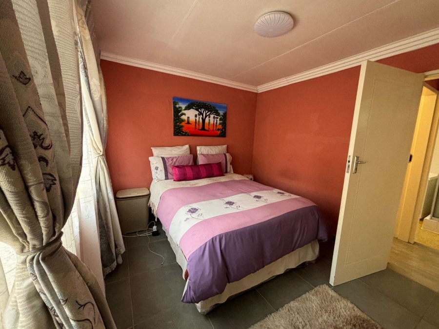 To Let 3 Bedroom Property for Rent in Lindhaven Gauteng