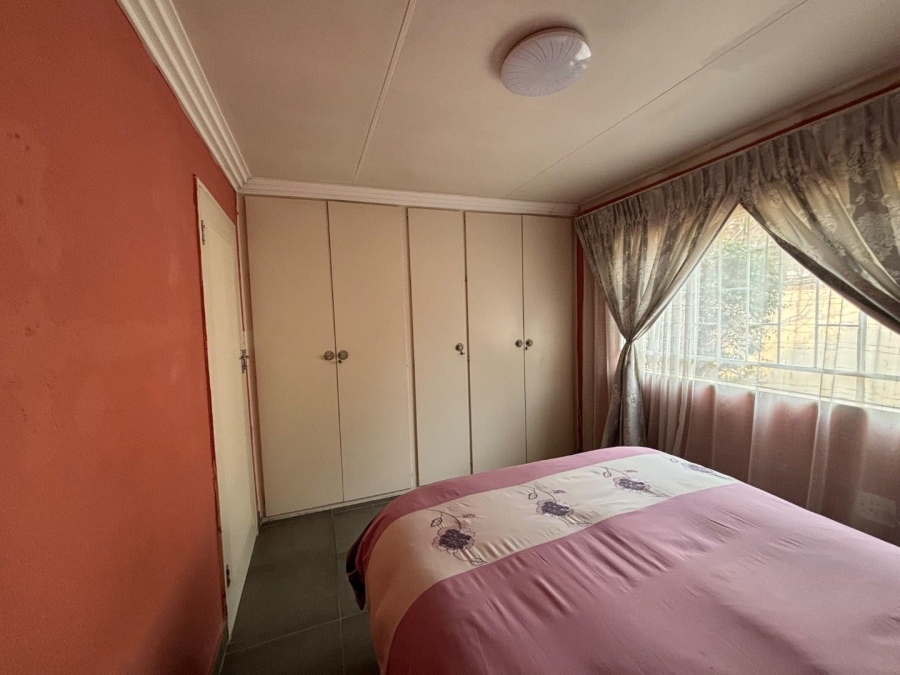 To Let 3 Bedroom Property for Rent in Lindhaven Gauteng