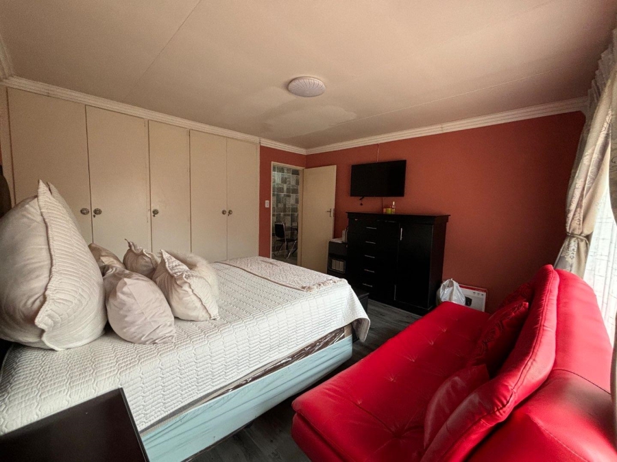 To Let 3 Bedroom Property for Rent in Lindhaven Gauteng