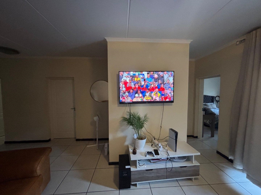 To Let 3 Bedroom Property for Rent in Fourways Gauteng