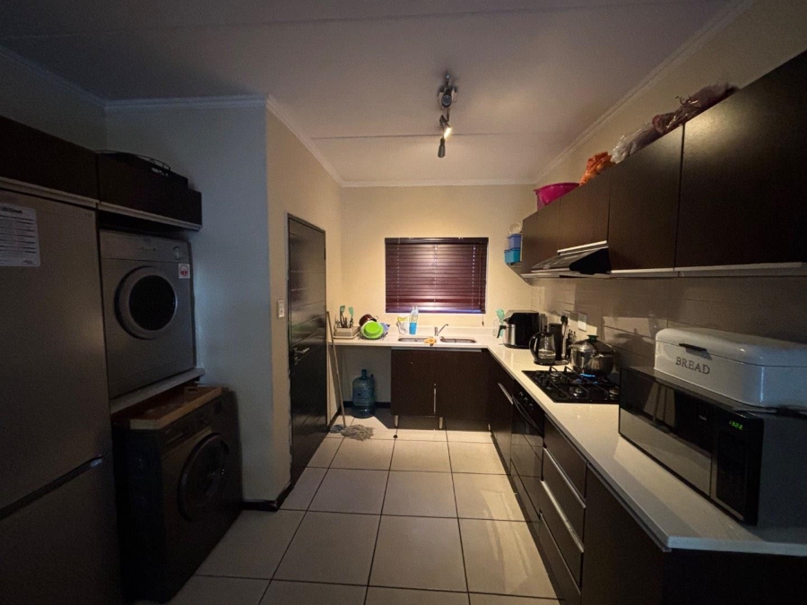 To Let 3 Bedroom Property for Rent in Fourways Gauteng