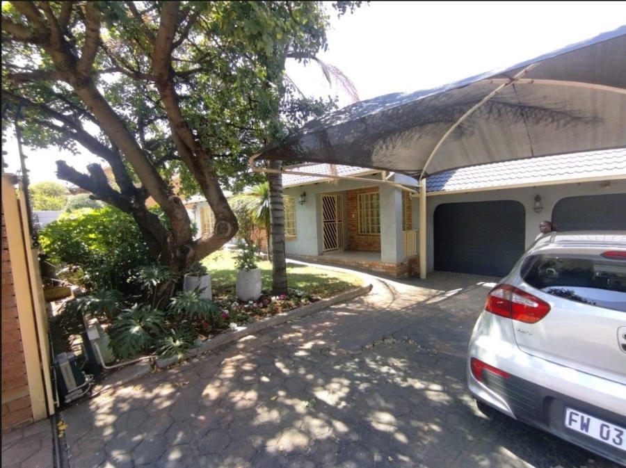 3 Bedroom Property for Sale in Garsfontein Gauteng