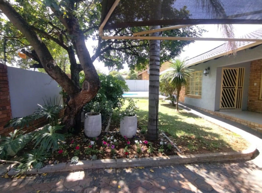 3 Bedroom Property for Sale in Garsfontein Gauteng