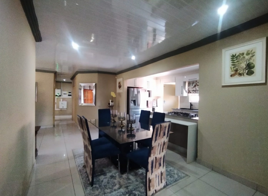 3 Bedroom Property for Sale in Garsfontein Gauteng