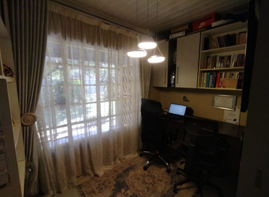 3 Bedroom Property for Sale in Garsfontein Gauteng